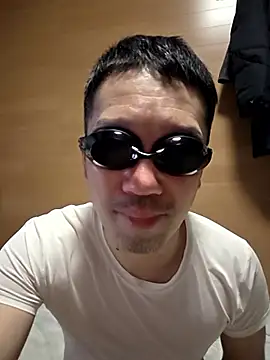 erosuke9 online show from April 19, 9:06 pm