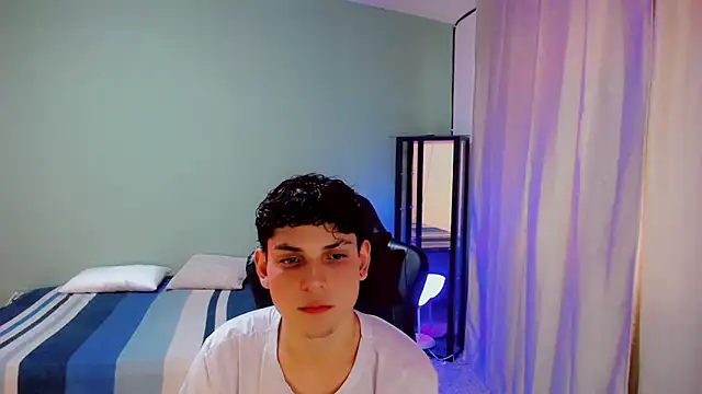 dilan hott  online show from September 12, 8:31 pm