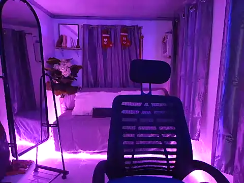 Skinny CumLoader69 online show from November 14, 9:13 pm