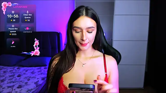 Veronica Larsson online show from November 14, 8:07 pm