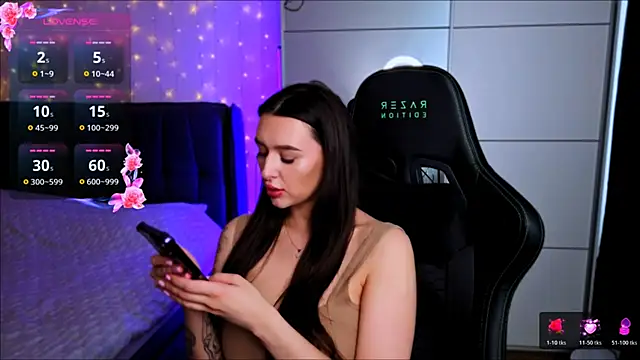 Veronica Larsson online show from February 18, 10:33 am