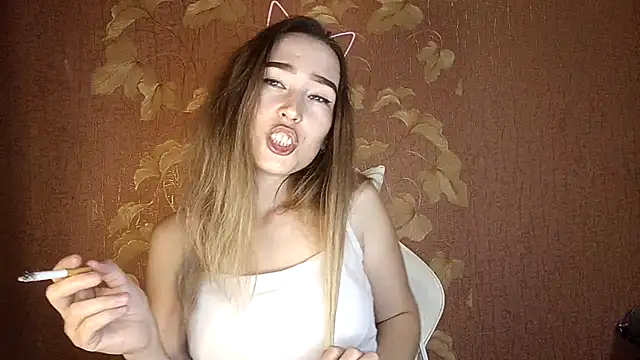 Snapshot of Awora_Wolf chatting on September 17, 5:25 pm Awora Wolf online show from September 17, 5:25 pm