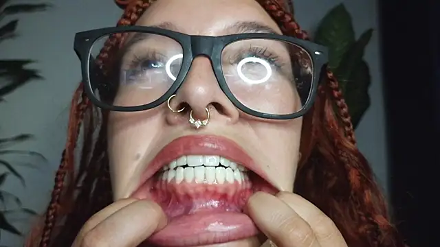 bri von dhara   online show from March 27, 8:08 pm