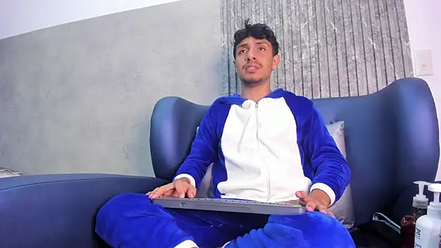 Snapshot of maximiliano_jam chatting on September 25, 3:32 am maximiliano jam online show from September 25, 3:32 am