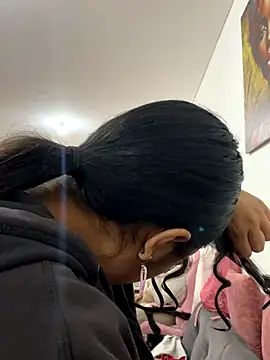 SharaRous online show from December 5, 12:03 pm