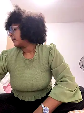 Snapshot of Rizos_hot_official chatting on October 12, 7:02 pm Rizos hot official online show from October 12, 7:02 pm