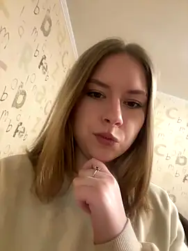 Snapshot of izabella_g chatting on December 20, 11:12 pm izabella g online show from December 20, 11:12 pm