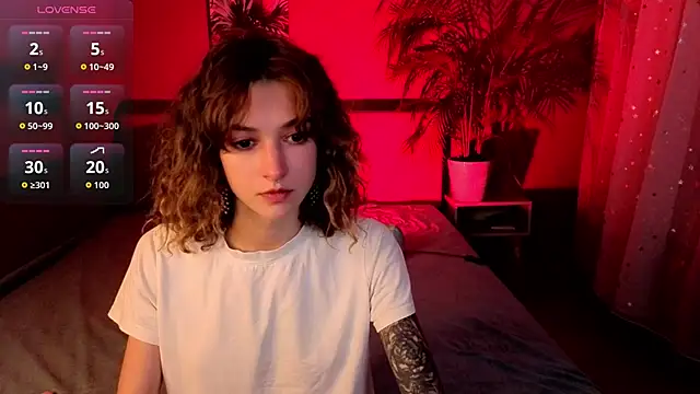 Snapshot of __grace__ chatting on October 3, 3:53 pm grace online show from October 3, 3:53 pm