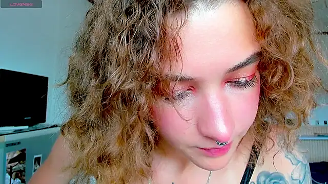 Snapshot of __grace__ chatting on November 20, 4:45 am grace online show from November 20, 4:45 am