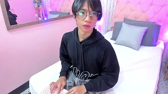 Snapshot of Liam_evvan chatting on September 16, 3:29 am Liam evvan online show from September 16, 3:29 am