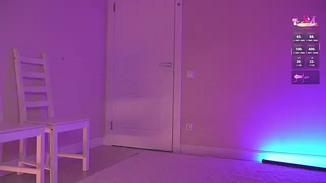 Miablueye online show from April 18, 3:49 pm