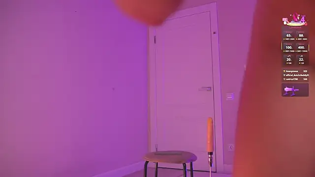 Miablueye online show from April 18, 7:58 pm