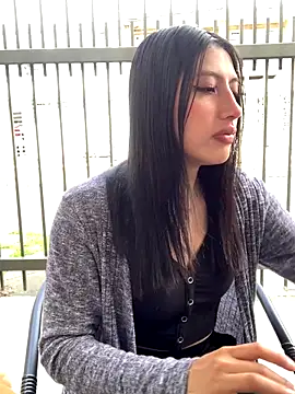 Snapshot of KloePink_ chatting on October 17, 1:14 pm KloePink online show from October 17, 1:14 pm
