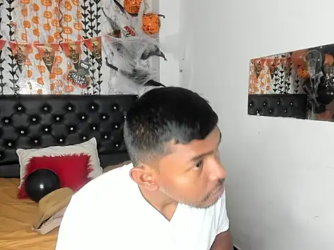 Adam Morgan2 online show from November 4, 7:24 pm