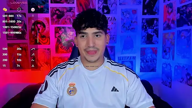 Snapshot of Saturn_boy chatting on November 15, 1:03 am Saturn boy online show from November 15, 1:03 am