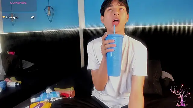 AleAurarashi online show from September 9, 10:15 am