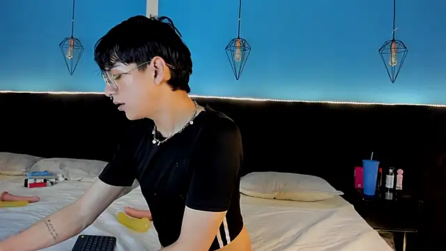 AleAurarashi online show from September 13, 2:55 am