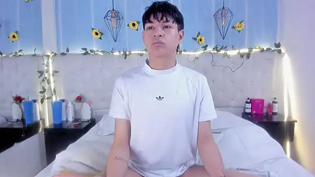 AleAurarashi online show from October 22, 12:33 am