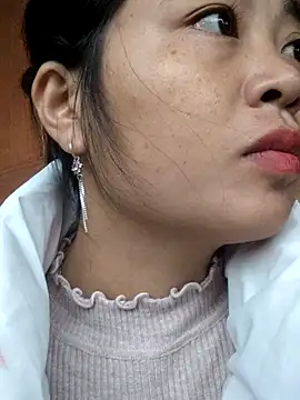 Snapshot of Angela-babyxx chatting on November 5, 12:10 am Angela-babyxx online show from November 5, 12:10 am