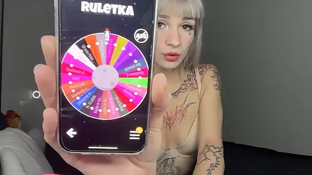 Snapshot of FluffySlutt chatting on October 16, 8:54 pm FluffySlutt online show from October 16, 8:54 pm