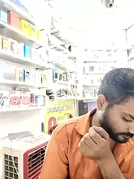 Snapshot of avi007p chatting on October 6, 12:35 pm avi007p online show from October 6, 12:35 pm