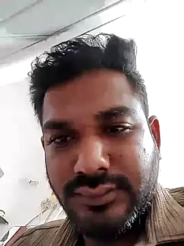 Snapshot of avi007p chatting on October 10, 8:24 am avi007p online show from October 10, 8:24 am