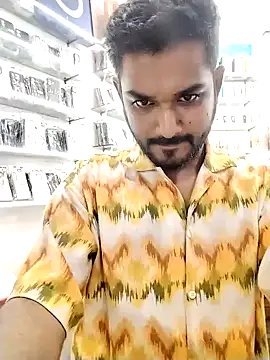 Snapshot of avi007p chatting on October 13, 2:06 pm avi007p online show from October 13, 2:06 pm