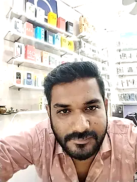 Snapshot of avi007p chatting on October 30, 11:44 am avi007p online show from October 30, 11:44 am