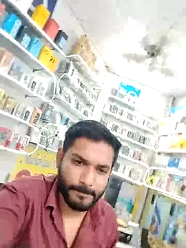 Snapshot of avi007p chatting on November 2, 7:33 am avi007p online show from November 2, 7:33 am