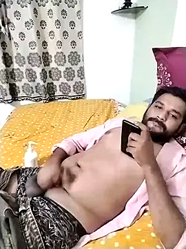 Snapshot of avi007p chatting on November 6, 9:15 pm avi007p online show from November 6, 9:15 pm