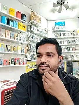 Snapshot of avi007p chatting on November 9, 8:56 am avi007p online show from November 9, 8:56 am