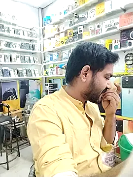 Snapshot of avi007p chatting on November 27, 9:44 am avi007p online show from November 27, 9:44 am