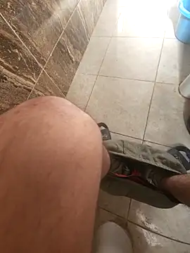 WelloffUpthrow online show from December 18, 8:09 am