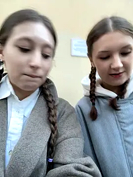 Snapshot of FroggyAnna chatting on October 2, 2:24 pm FroggyAnna online show from October 2, 2:24 pm