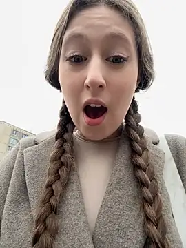 Snapshot of FroggyAnna chatting on October 5, 2:15 pm FroggyAnna online show from October 5, 2:15 pm