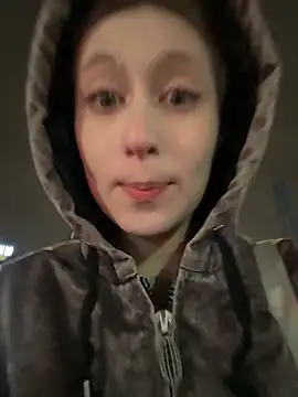 Snapshot of FroggyAnna chatting on October 27, 3:27 pm FroggyAnna online show from October 27, 3:27 pm