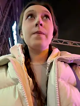 Snapshot of FroggyAnna chatting on November 20, 3:01 pm FroggyAnna online show from November 20, 3:01 pm