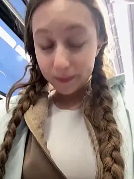 FroggyAnna online show from April 15, 4:58 pm