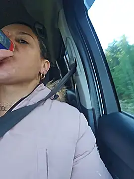 Snapshot of GoddessChantelle chatting on November 17, 1:17 pm GoddessChantelle online show from November 17, 1:17 pm