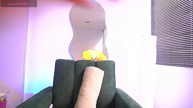 a Malgosia mako online show from October 19, 4:29 pm