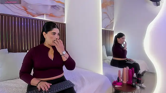 Roxie-NS online show from October 24, 12:23 pm