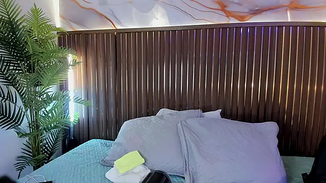 Roxie-NS online show from February 21, 11:44 am