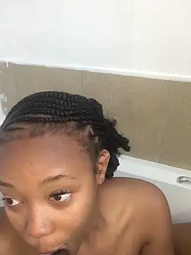 Snapshot of Sprinkle_Q chatting on September 19, 1:34 pm Sprinkle Q online show from September 19, 1:34 pm