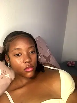 Snapshot of Sprinkle_Q chatting on October 3, 11:02 pm Sprinkle Q online show from October 3, 11:02 pm