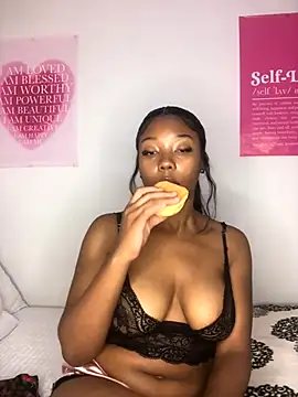 Snapshot of Sprinkle_Q chatting on October 13, 10:10 pm Sprinkle Q online show from October 13, 10:10 pm