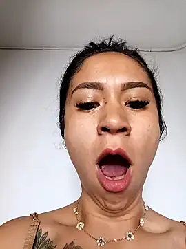 Snapshot of Liahdiaz_ chatting on October 16, 4:08 pm Liahdiaz online show from October 16, 4:08 pm