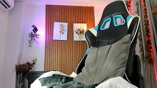 galactica  online show from December 2, 11:26 am