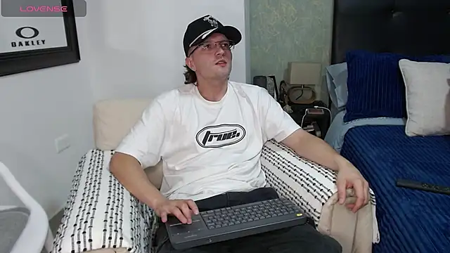 steve hornyboy online show from October 18, 12:57 am