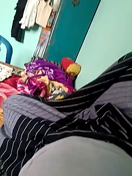 Snapshot of maddy3108 chatting on September 15, 5:51 am maddy3108 online show from September 15, 5:51 am