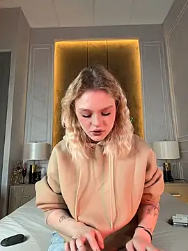 CaitlinSugar online show from December 16, 4:28 am